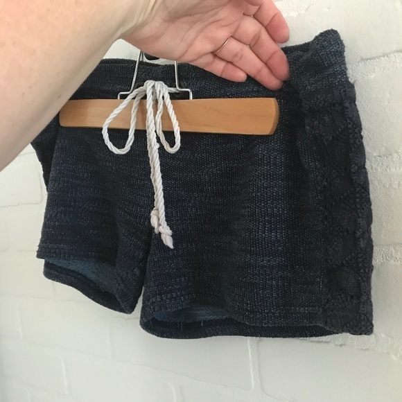 Aéropostale Y2K Women’s Shorts Navy Crochet Drawstring Varsity XS - Picture 3 of 6